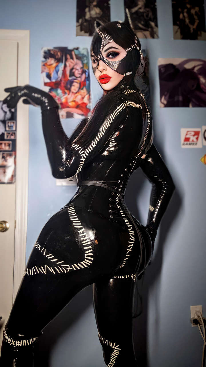 Latex Catwoman Cosplay By Paralllaxu