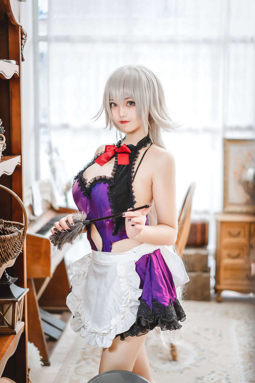 Maid Jeanne Alter Cosplay By Mizhimaoqi