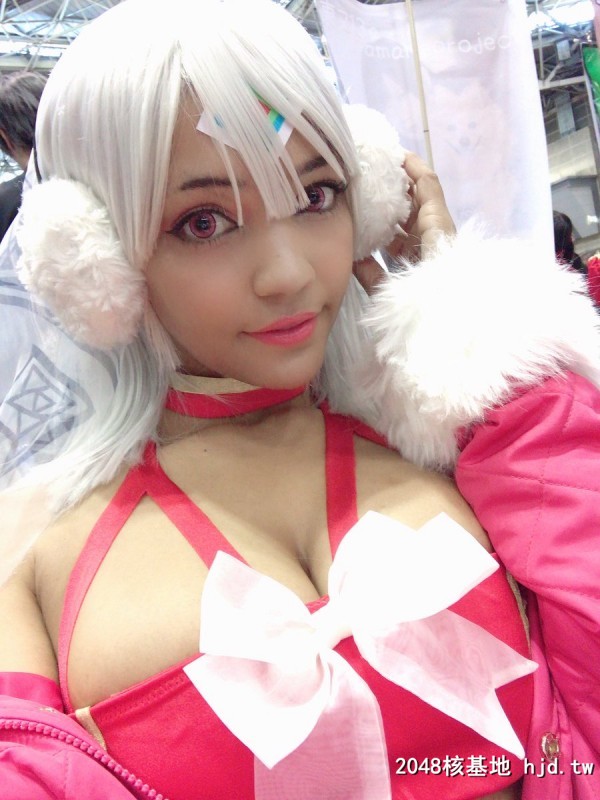 C95 Comiket Day 1 Brown Big Beautiful Girl Layer Fattie Wearing Boobs Out W 33p