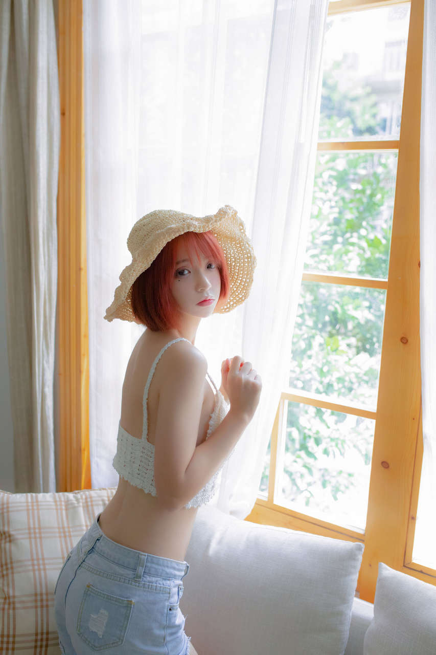 Cos Benefits Mad Cat Ss Straw Hat Girl