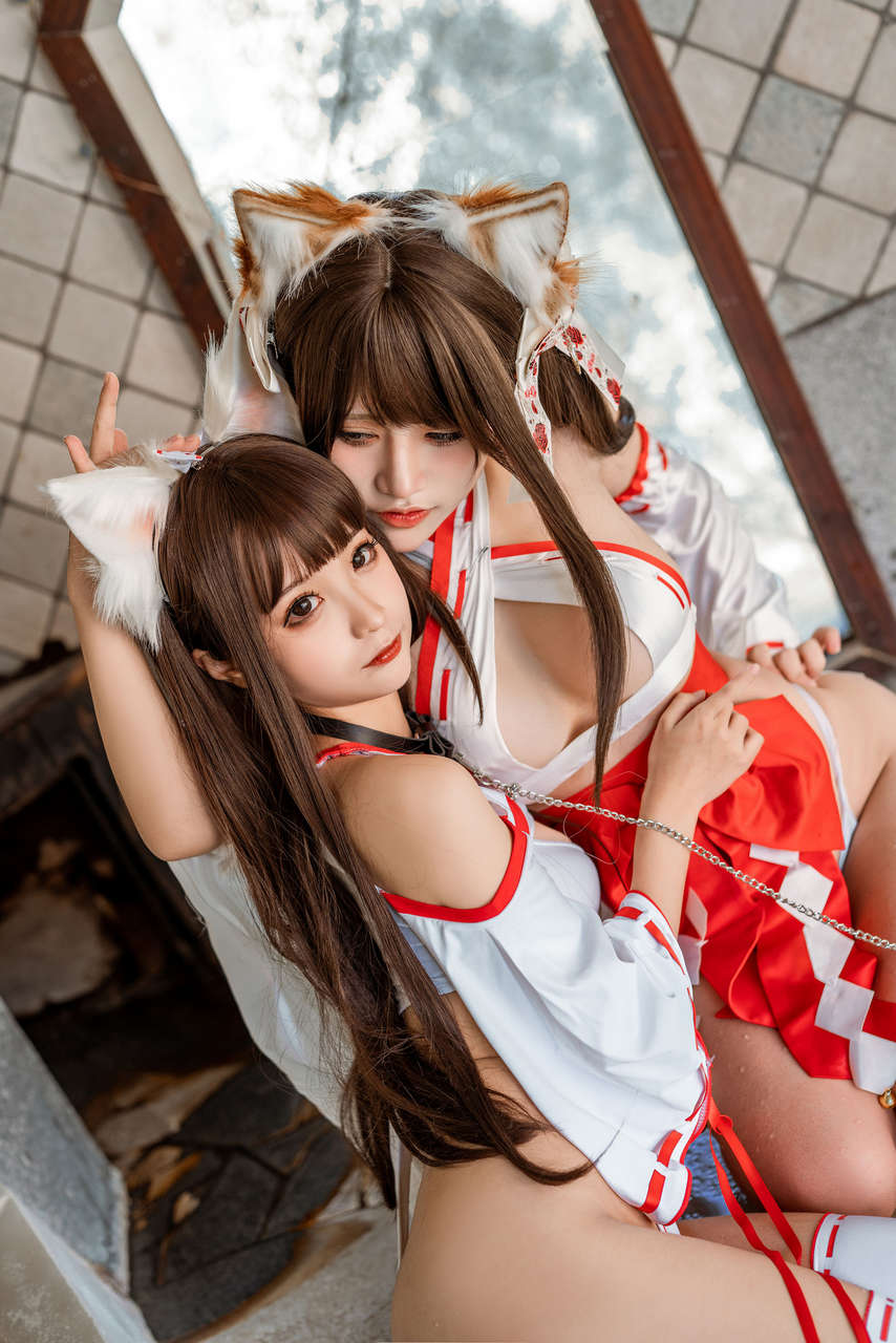 Cos Welfare Yingying Splash And One Laugh Fragrance Twin Fox Photo Cloak 3