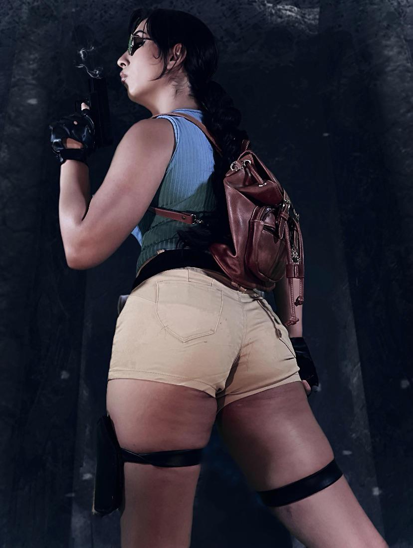 Lara Croft By Selena The Latin