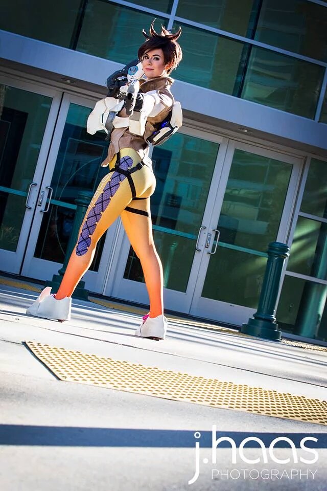 Stacey Roy As Tracer Overwatch For The Occasio