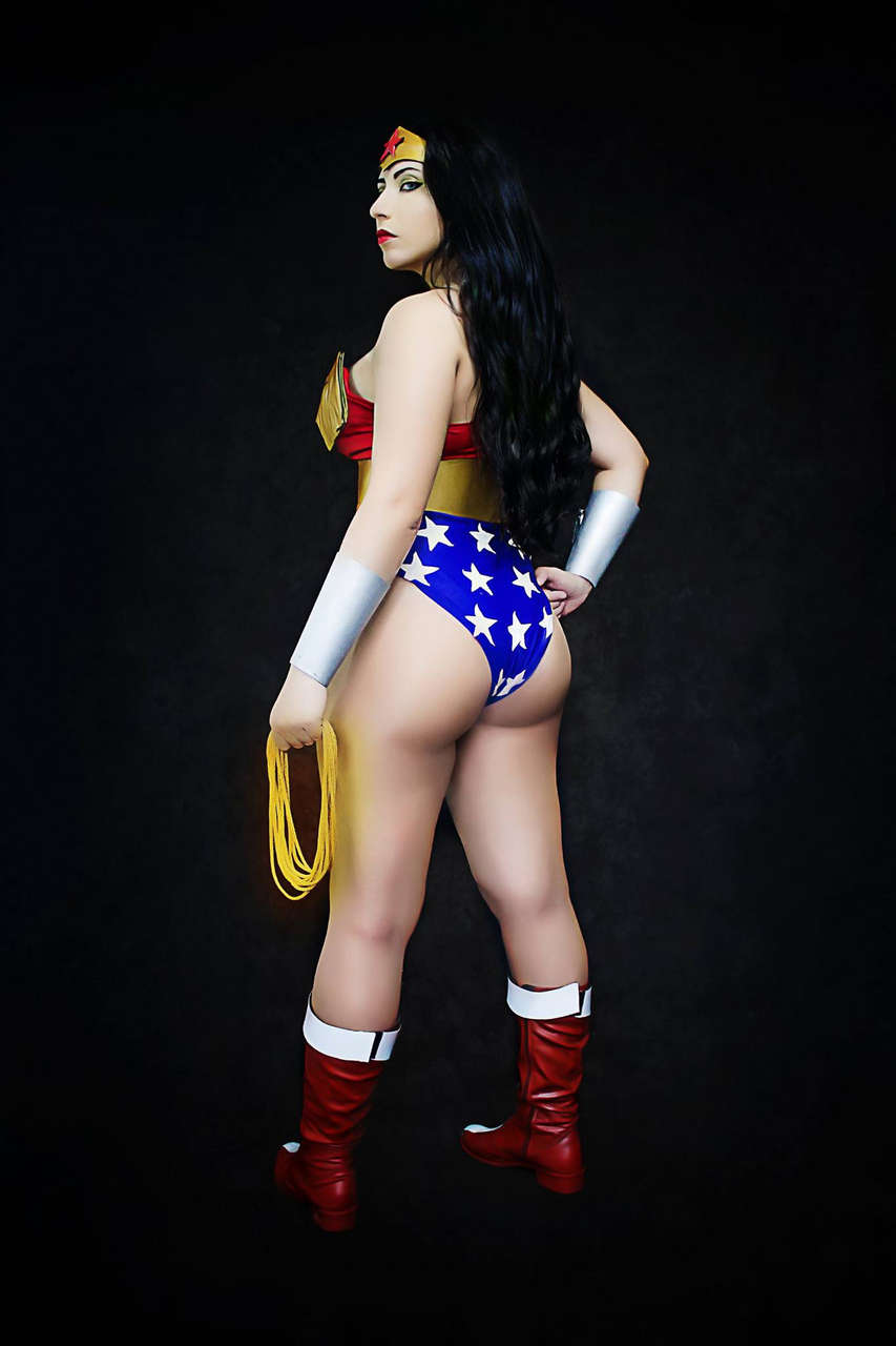 Wonder Woman By Danielle Vedovell