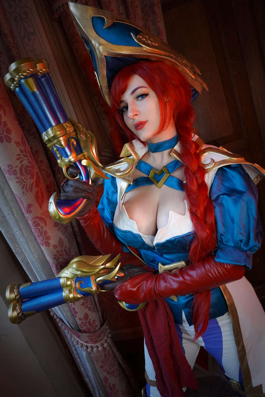 Luce Cosplay As Miss Fortune Ig Luce Cospla