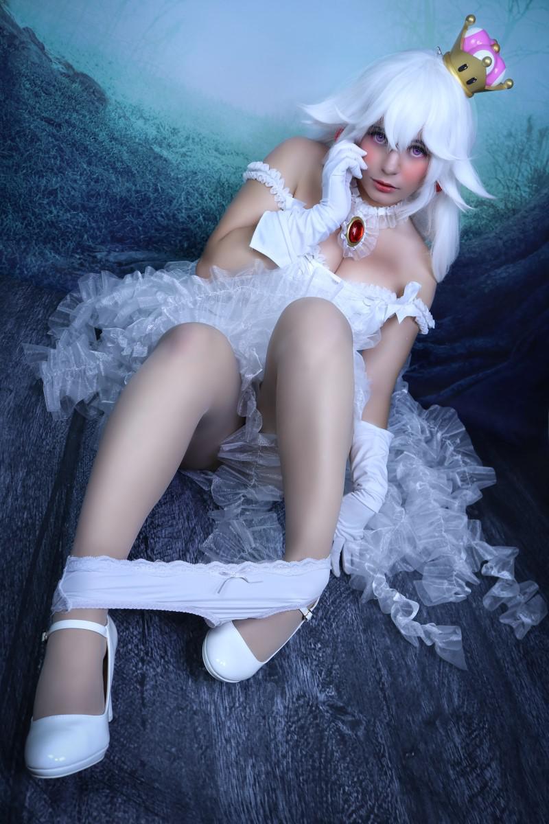 Would You Date This Spooky Princess Boosette By Lysand