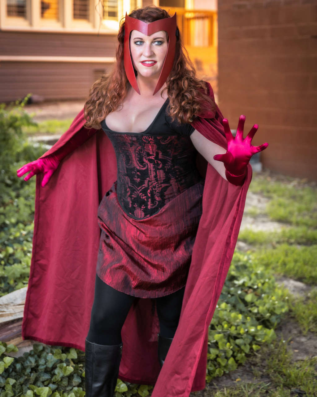 Scarlet Witch Hoot