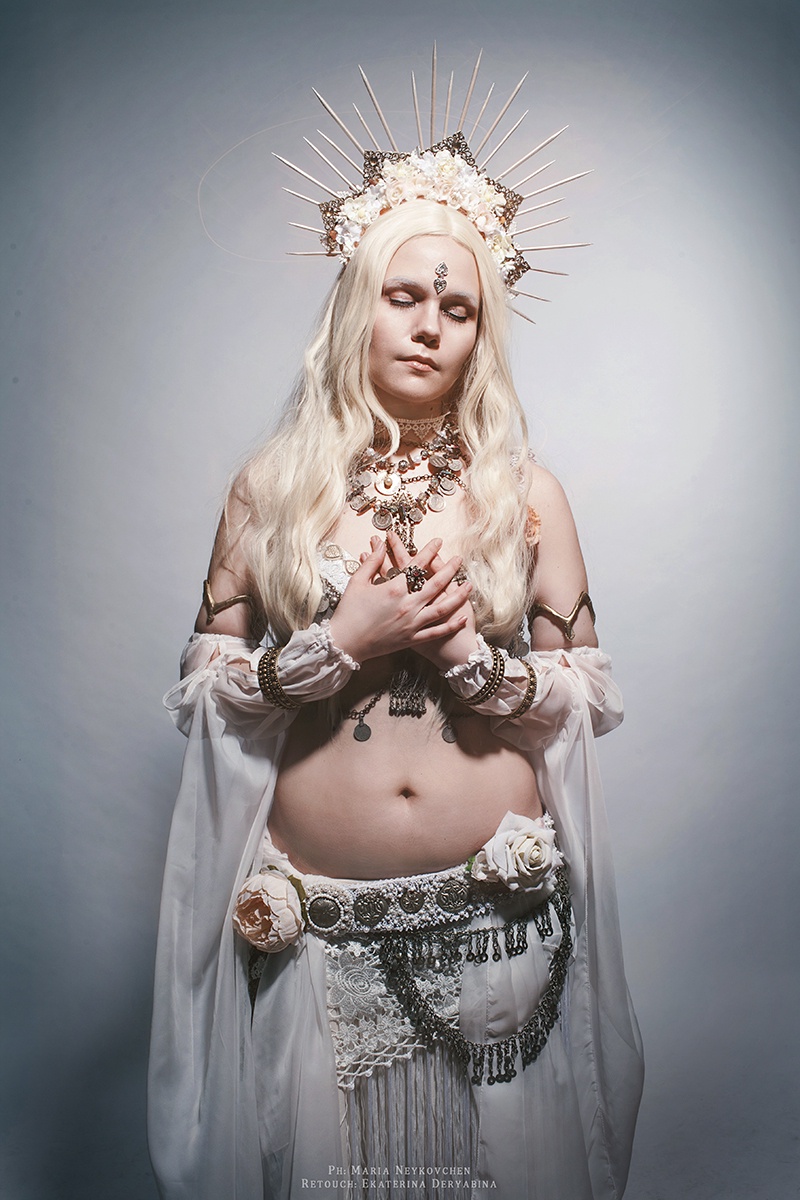 White Gothic Lady Oc By Felor