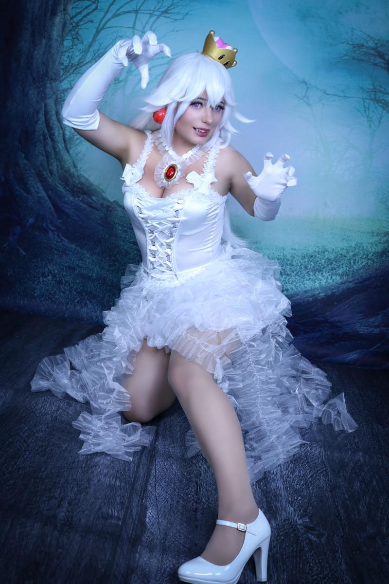 Are You Afraid Of This Spooky Princess Boosette By Lysand