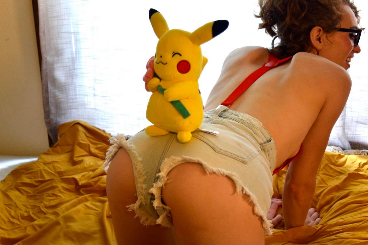 Pikachu Approves Of Mistys Booty Shorts 