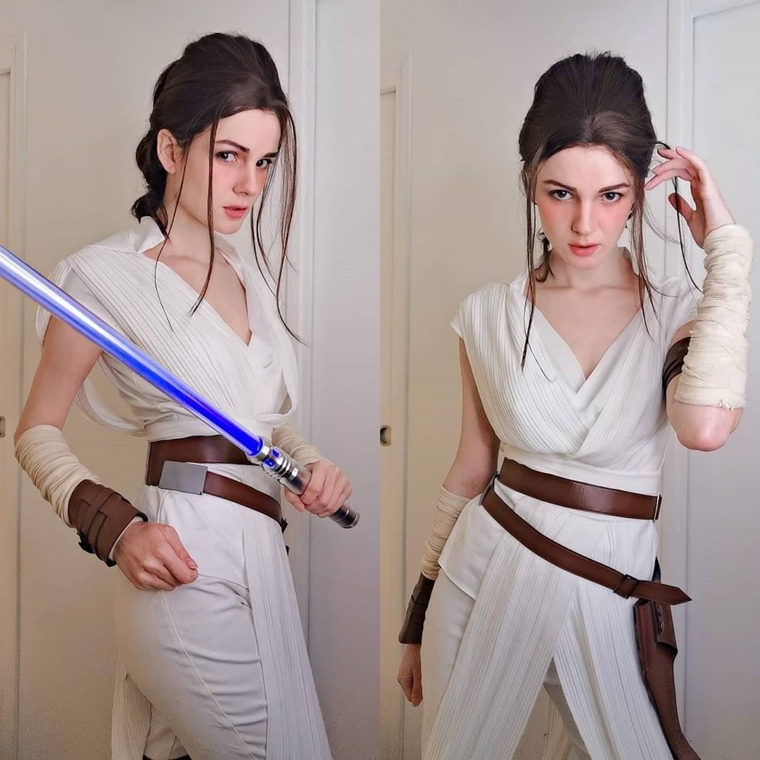 Rey From Star Wars Cosplay By Shaeunderscor