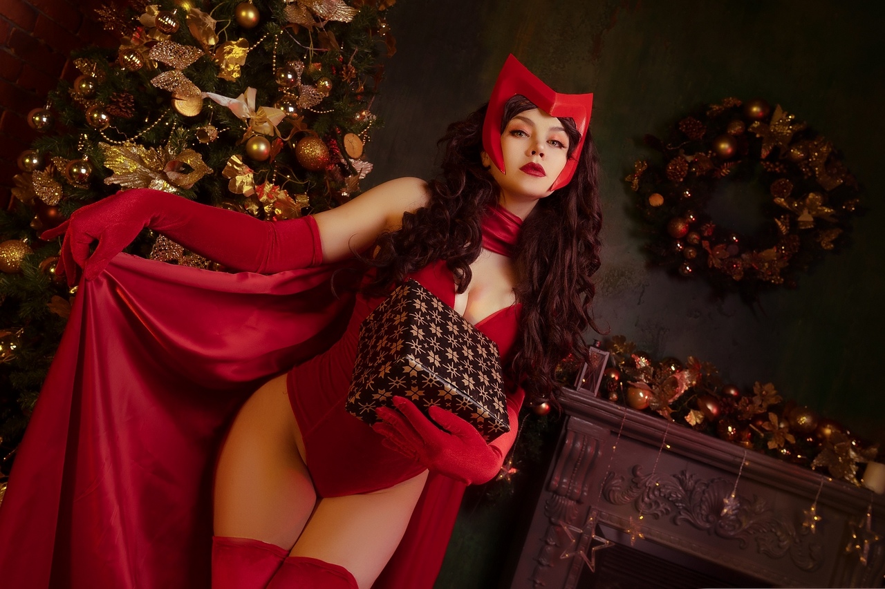 Scarlet Witch By Asami Gate