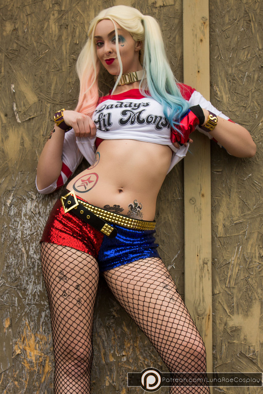 Harley Quinn By Lunaraecospla