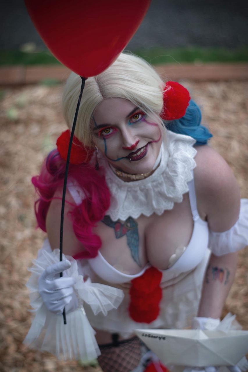 Pennywise Harley Quinn Mashup By Captive Cospla