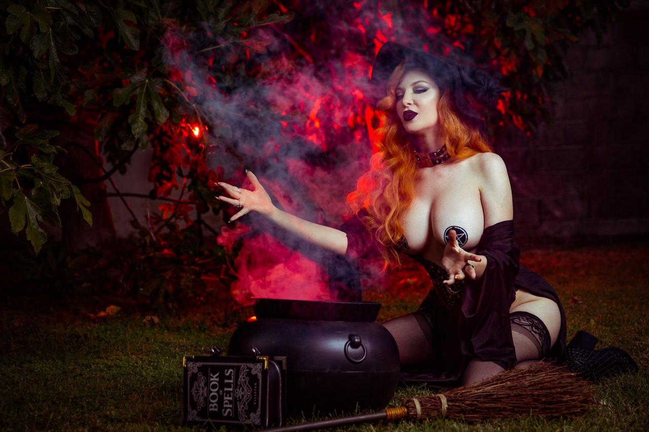 Witchy Woman By Ashlynne Da