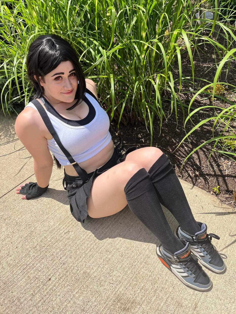 Threw Together A Quick Tifa Cosplay For A Con My First Time Wearing Contact