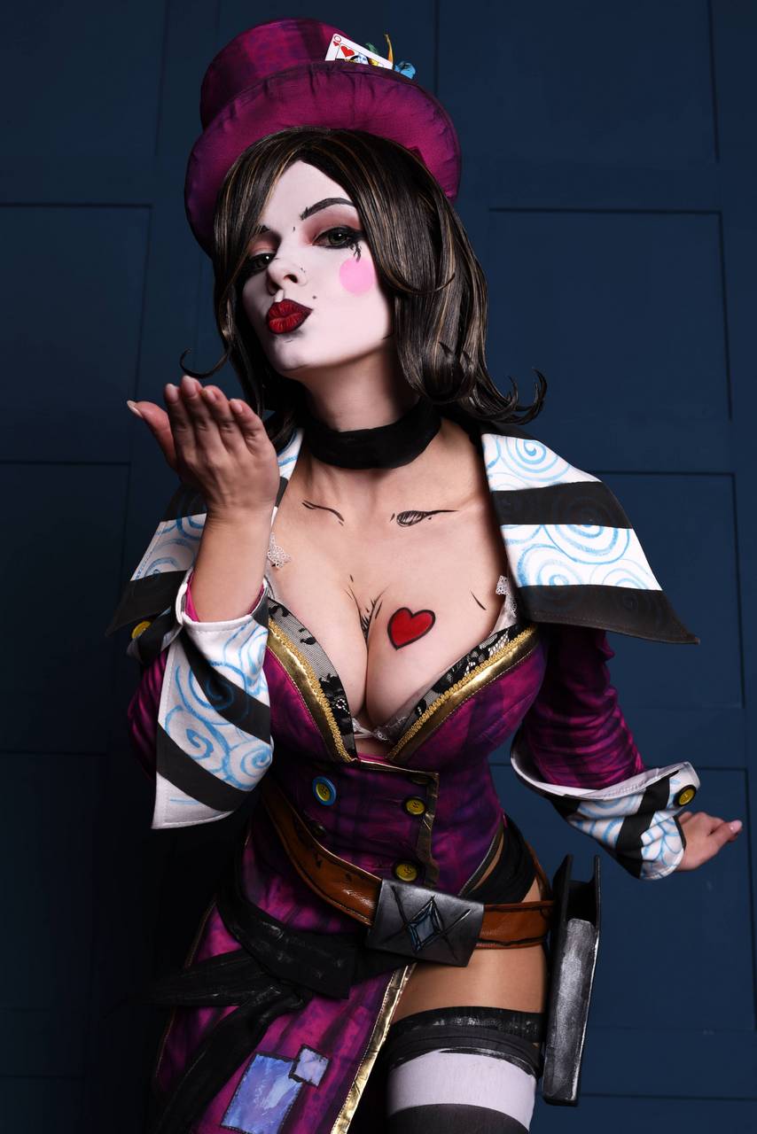 Mad Moxxi Cosplay By Evenin