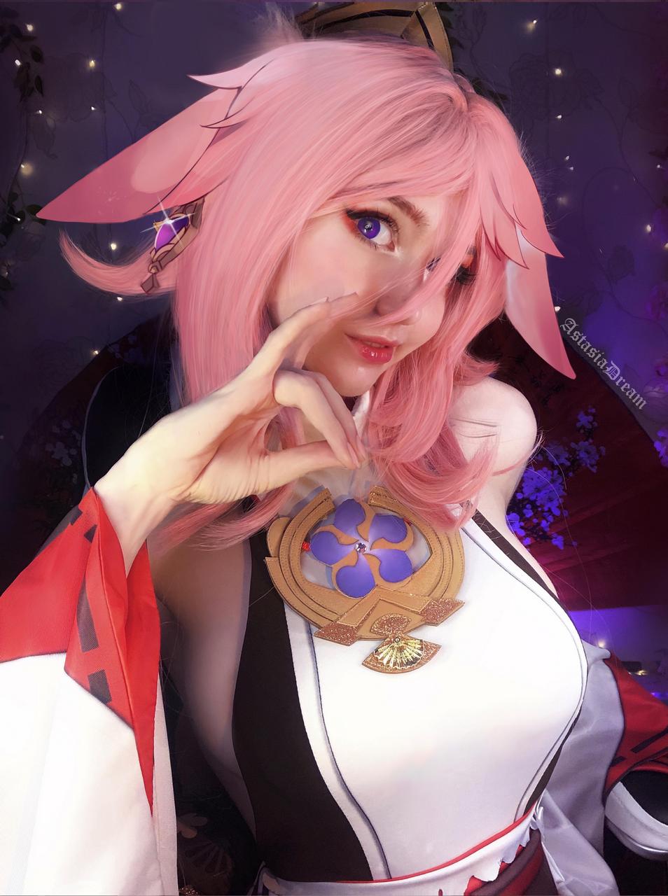Some Little Cosplay On Yae Mik