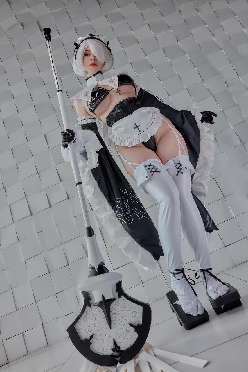 2b Maid By Voezaco