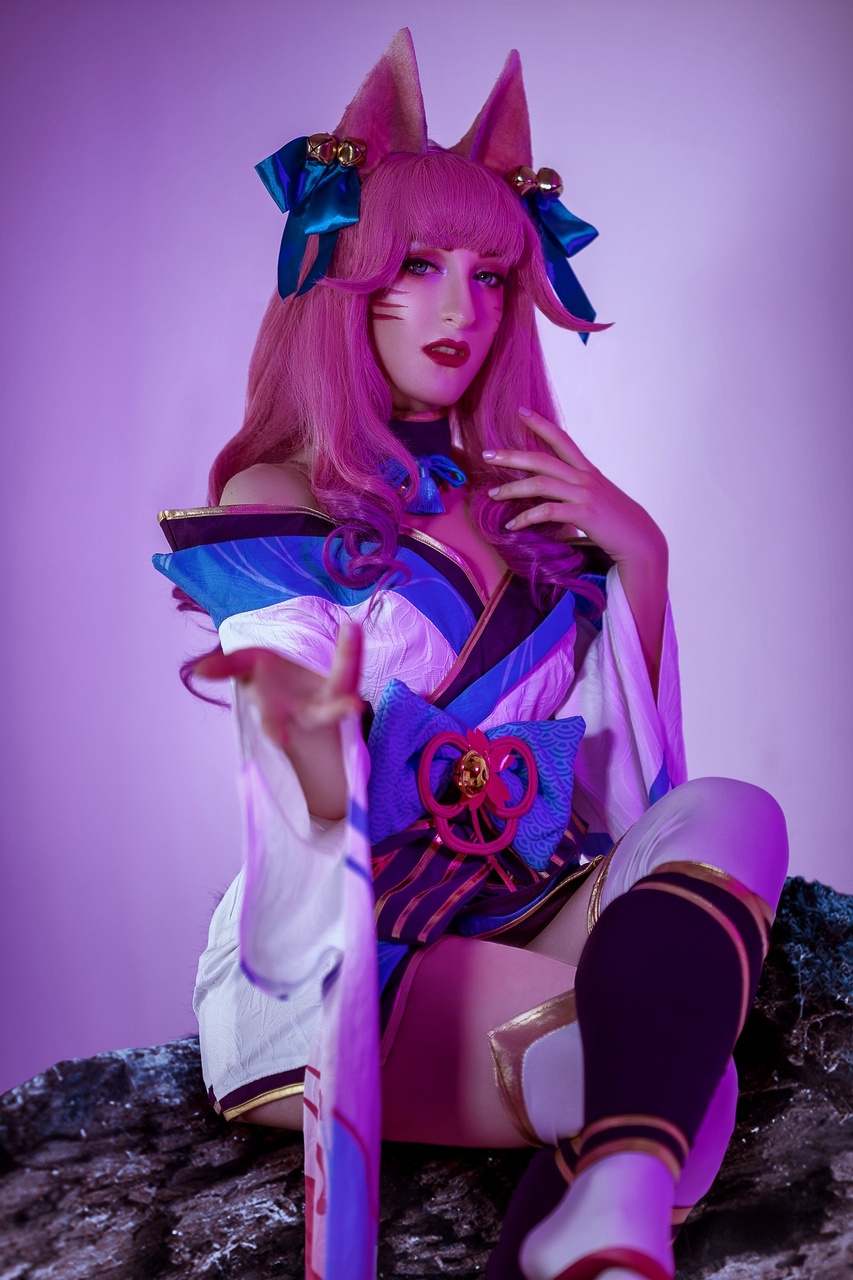 Ahri League Of Legends Cosplay By M