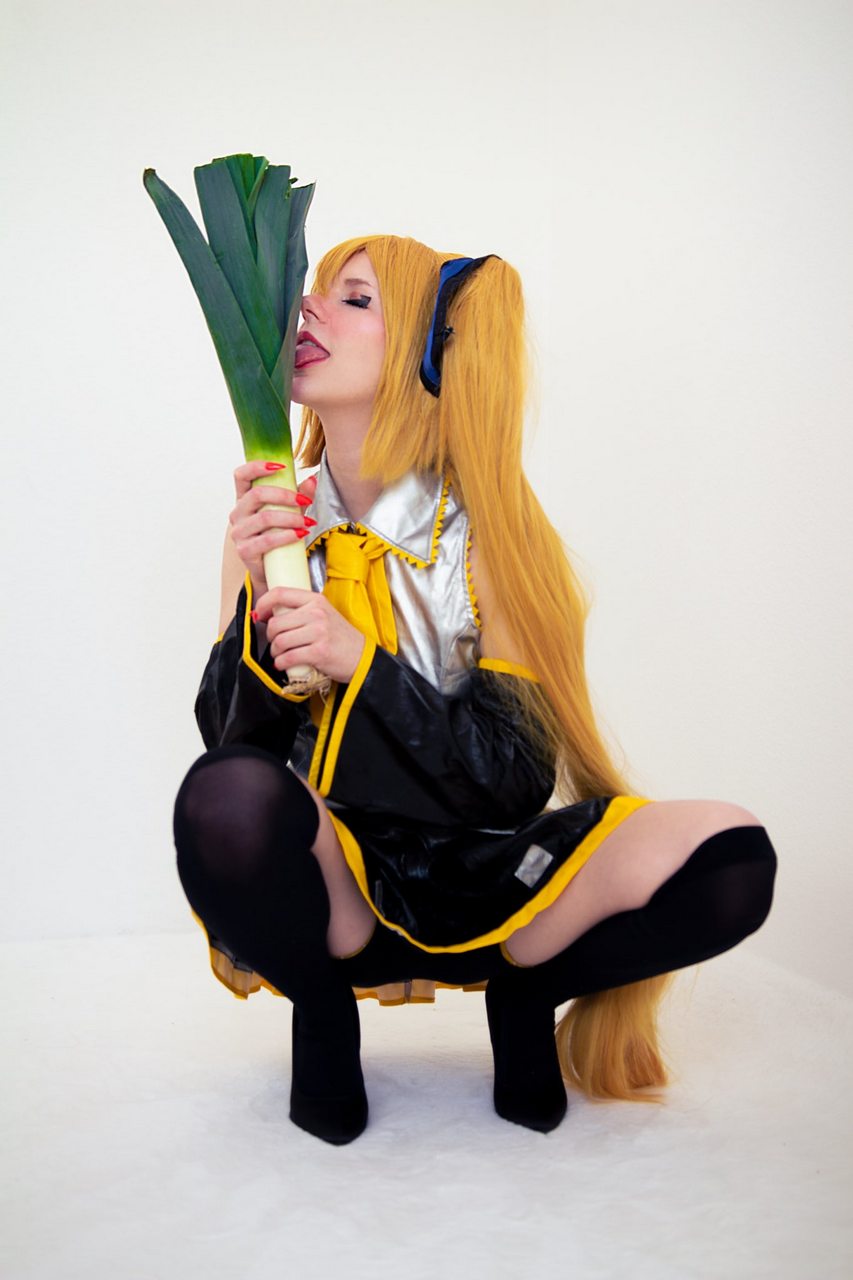 Does Anyone Else Eat Their Leek Raw Neru From Vocaloid By X Nori Sel