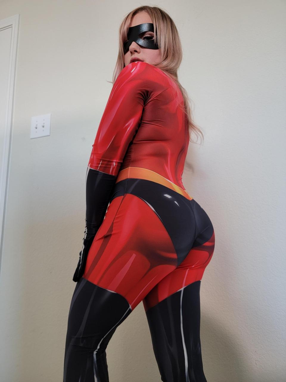 Mrs Incredible With Som