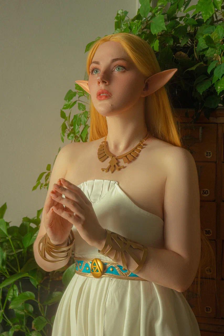 Princess Zelda By Adamaecospla