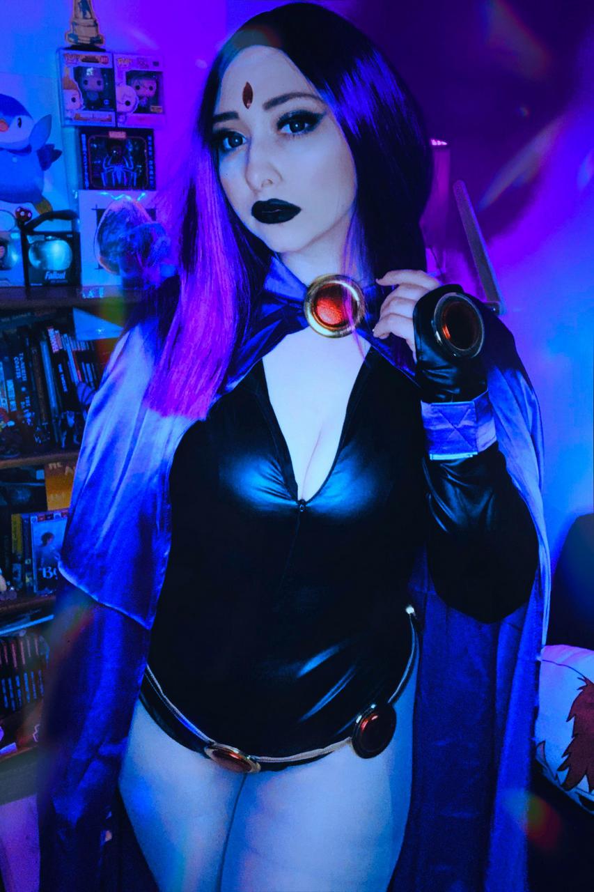 Raven From Teen Titans By Cosplaying Cryptid