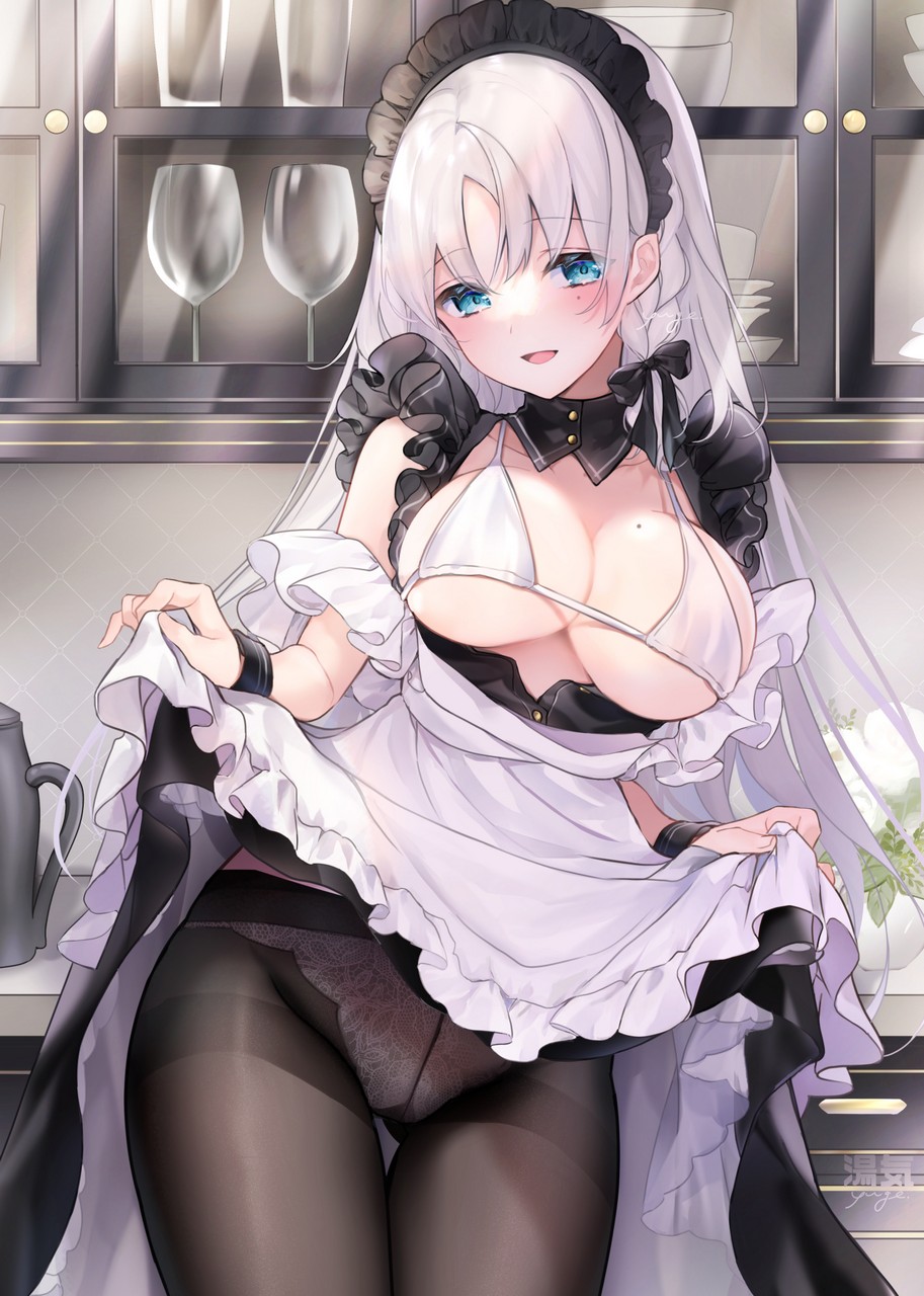 Maid Showing Her Tights Thighdeolog
